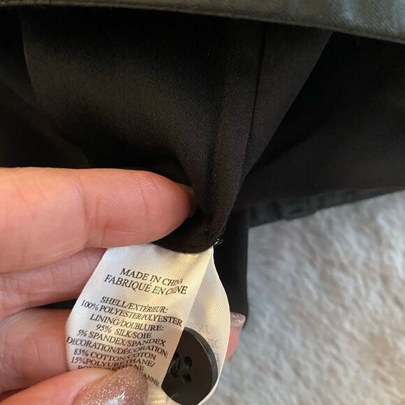 Helmut Lang dressy shorts, size 2 - Picture 10 of 10